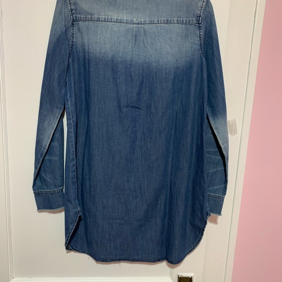 New with tags Sandrine Rose button up Jean shirt
Size medium - Picture 9 of 12